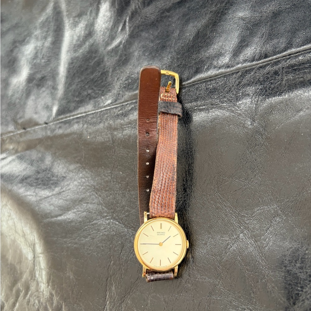 Seiko Vintage Gold-Tone Round Watch with (used) Brown Leather Strap - Picture 7 of 7